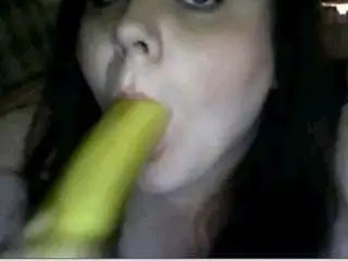 girl from US deepthroats a banana on chat roulette hot