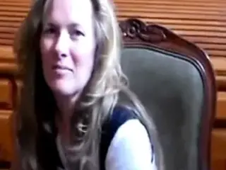 Sexy Housewife Giving an Amazing Handjob