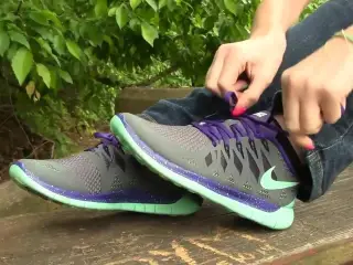 New model country class Nike shoeplay