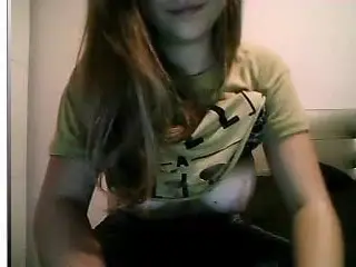 italian girl show tits