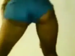 TWERK - she gotta mean ass walk there she go