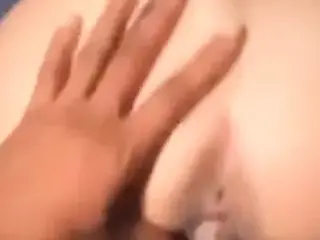 jeune fille qui suce