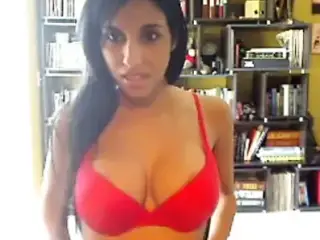 Gorgeous Latina Cam Show