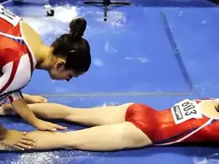 McKayla Maroney Jerk off challenge