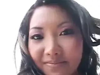Asia wird von Black Men gefickt