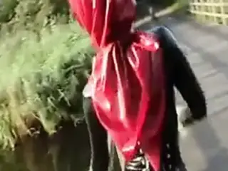 Muslima in hot latex