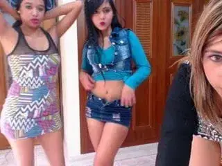 chrystal1 no nude threesome