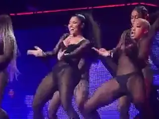 Nicki Minaj - Feeling Myself - Live in Brussels