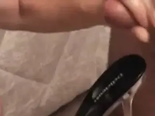 Amateur Foot And Heels Fetish