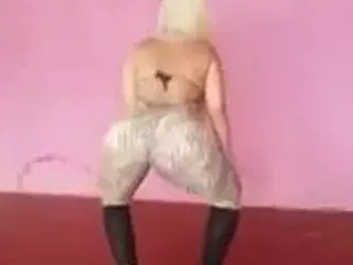 Gostosa Dancando 01