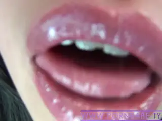 Hot Asian Amateur PornbabeTyra pure lip fetish close up