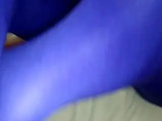 Wanking over wife's feet in blue tights