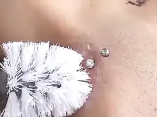 Brush 'n' Whip - Queensnake.com - QSBDSM.com