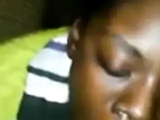 je crois qu elle avale