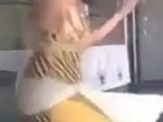 Nazia dance at home Lahore