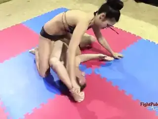 Mixed wrestling - athletic girl vs guy (NC-18 demo)