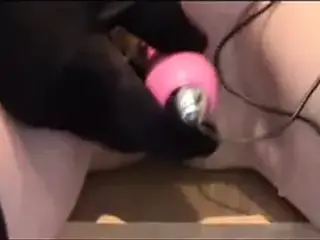 MILF TOYING AND SQUIRTING