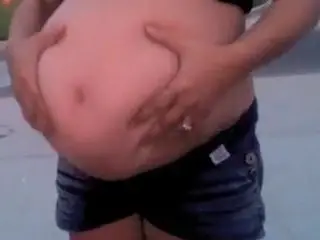 belly show off