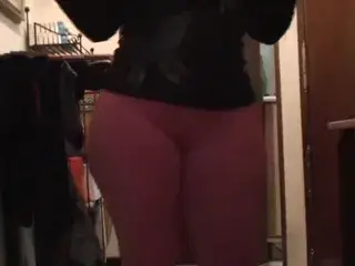 26yr old pawg wife wearing leggings