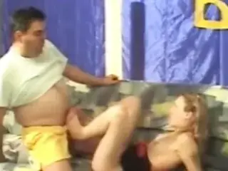 Leila gives a footjob to Johny