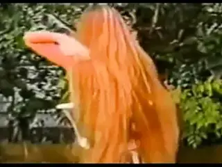 Amie Super Long Brushing