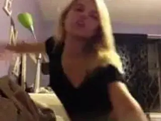 Sexy Girl Strip