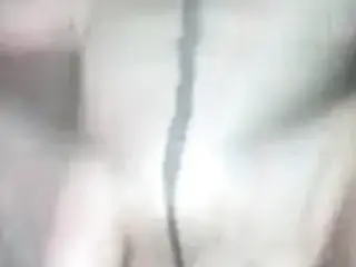 Sie spielt in Strumpfhose