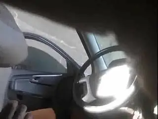 milf fucks hersself out doors