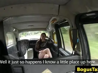 Posh euro beauty facialized by cabbie