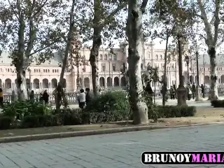 Follanco en Publico por las Calles de Sevilla