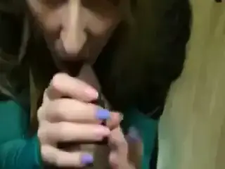 Sucking a big cock till the the cumshot