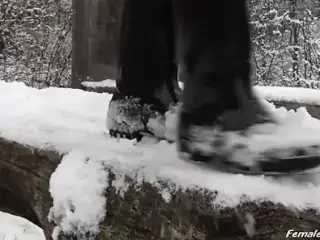 Boot Service in Winter