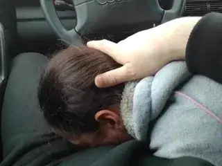 Olya sucks in the car