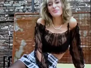 Nena Blow - Vollbusige Hobby Nutten --GulsjuRip--