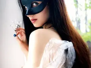 Gorgeous brunette Eva Kahil