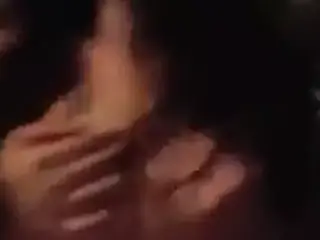 Branquinha rebolando gostoso