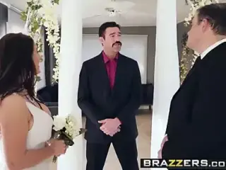 Brazzers - Real Wife Stories -  Its A Wonderful Sex Life sce