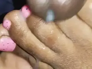 Cum On Pink Toes