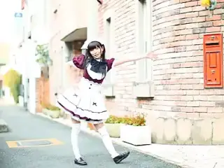 Maid cosplay 002