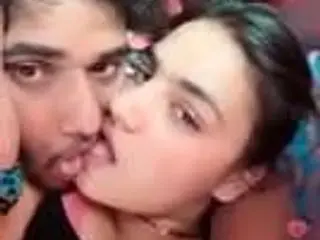 hot kissing