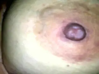 movimiento de tetas mientras follamos