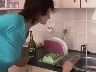 Anal and Fisting Housewife Style