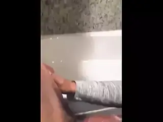 cheatin wife in da bathroom