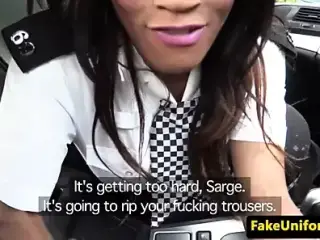 Cops pull over babe for trio in the park