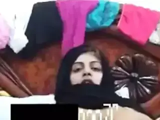 Arab slut showing on cam