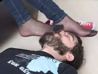 Stinky pantyhose under jeans