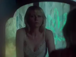 Kirsten Dunst - Woodshock