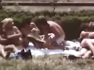 Couples en chaleur (1977)