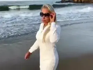 Kelly Myers BEACH BUM FUN teaser