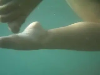 Sarah nude snorkeling 1